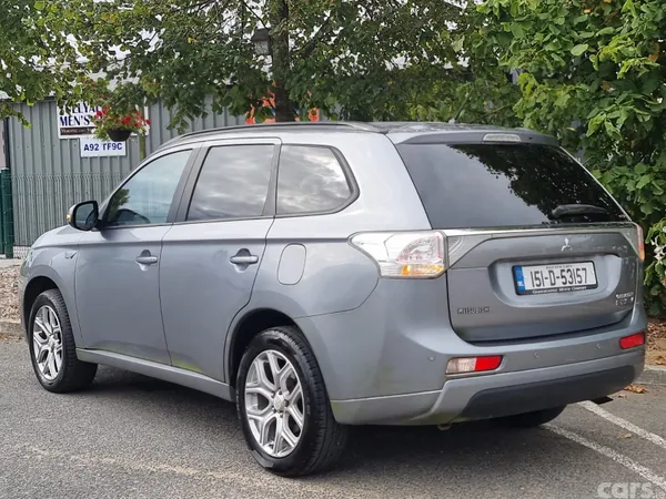 Mitsubishi Outlander SUV, Petrol Plug-in Hybrid, 2015, Grey