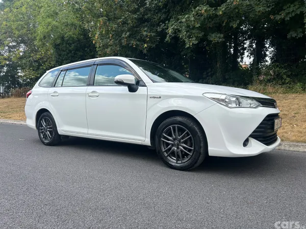 Toyota Corolla Estate, Petrol Hybrid, 2016, White