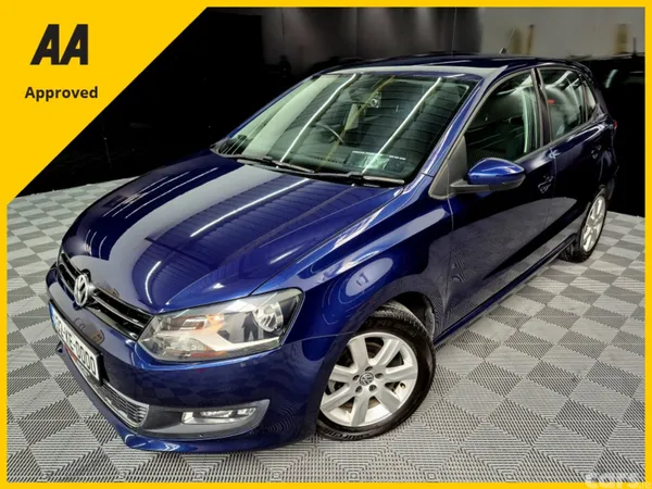 Volkswagen Polo Hatchback, Petrol, 2013, Blue