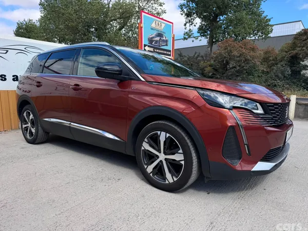Peugeot 5008 MPV, Diesel, 2021, Brown