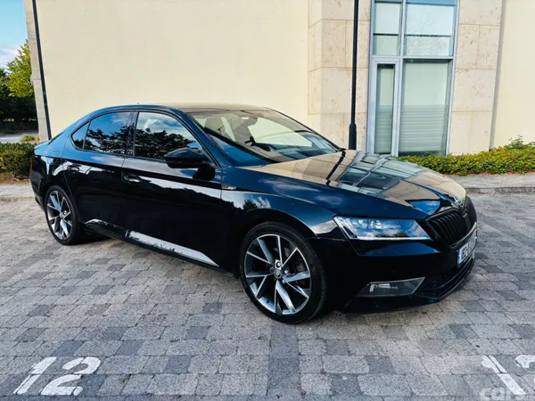 Skoda Superb Hatchback, Diesel, 2018, Black