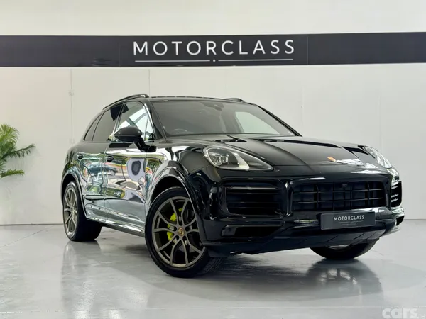 Porsche Cayenne SUV, Petrol Plug-in Hybrid, 2023, Black