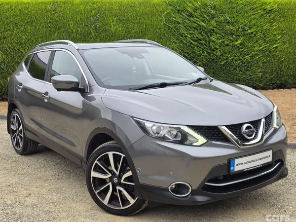 Nissan Qashqai SUV, Diesel, 2017, Grey