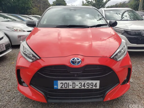 Toyota Yaris Hatchback, Petrol Hybrid, 2020, Red