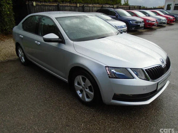 Skoda Octavia Saloon, Diesel, 2019, Grey