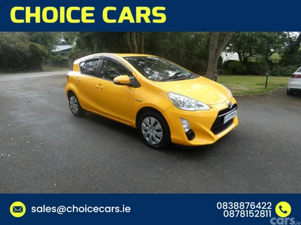 Toyota Aqua Hatchback, Petrol Hybrid, 2015, Yellow