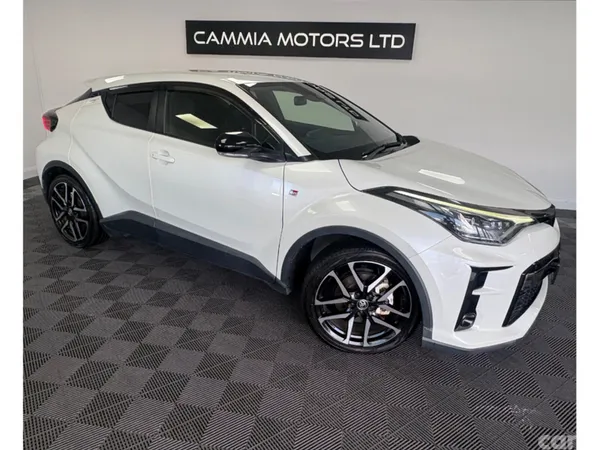 Toyota C-HR SUV, Petrol Hybrid, 2020, White