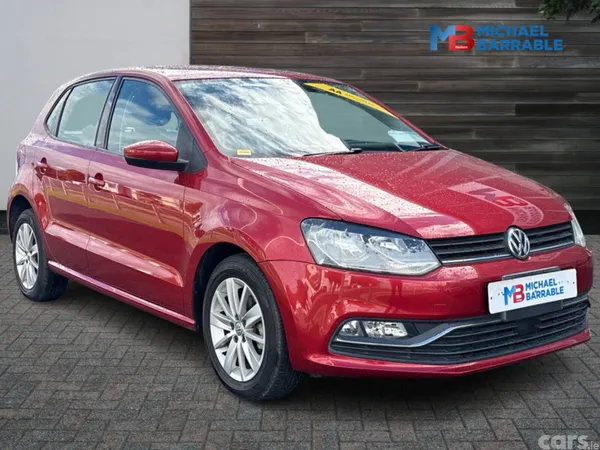 Volkswagen Polo Hatchback, Petrol, 2015, Red