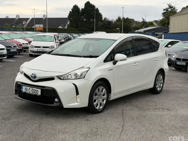 Toyota Prius Hatchback, Petrol Hybrid, 2015, White