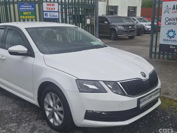 Skoda Octavia Saloon, Diesel, 2018, White