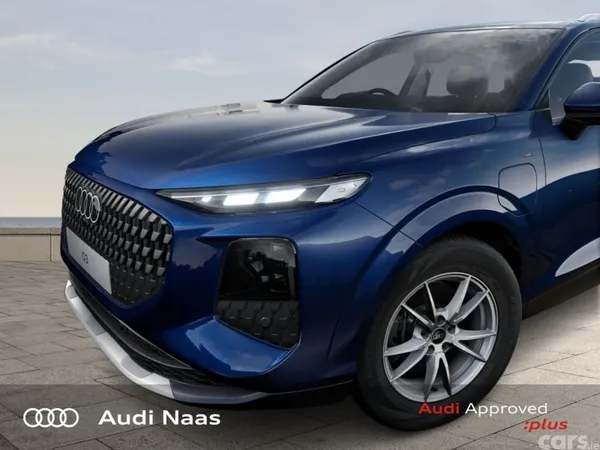Audi Q3 SUV, Petrol Plug-in Hybrid, 2027, Blue