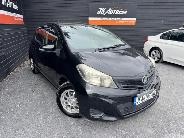 Toyota Yaris Hatchback, Petrol, 2013, Black