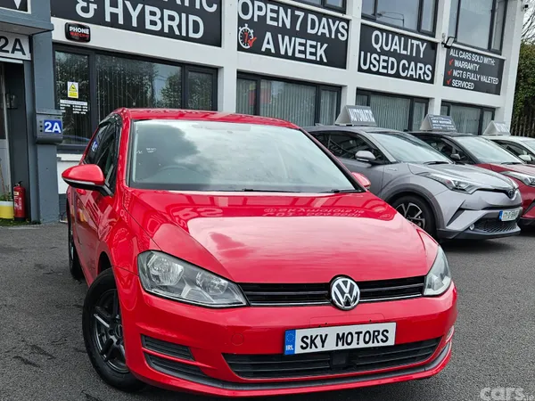 Volkswagen Golf Hatchback, Petrol, 2015, Red