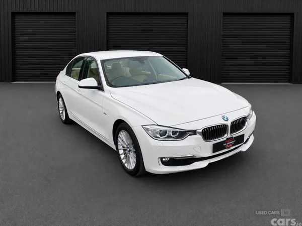 BMW 3-Series , Petrol, 2013, White