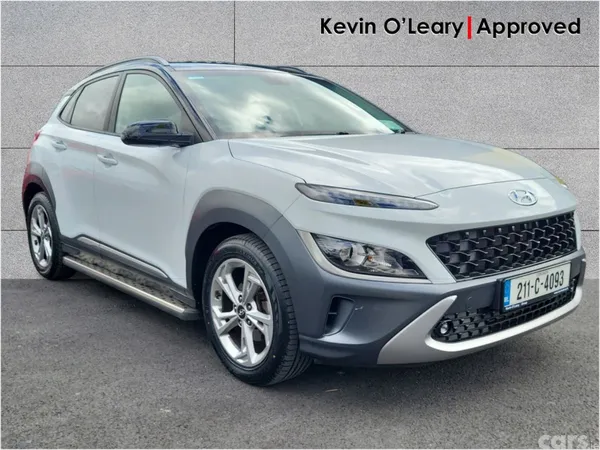 Hyundai KONA MPV, Petrol, 2021, White
