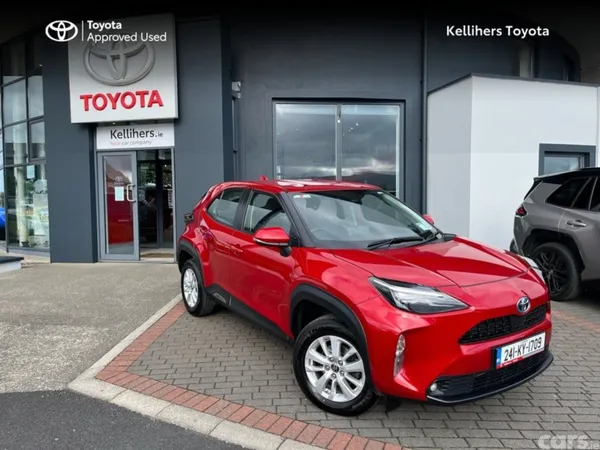Toyota Yaris Cross Hatchback, Petrol Hybrid, 2024, Red