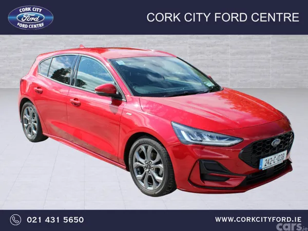 Ford Focus Hatchback, Petrol Hybrid, 2024, Red