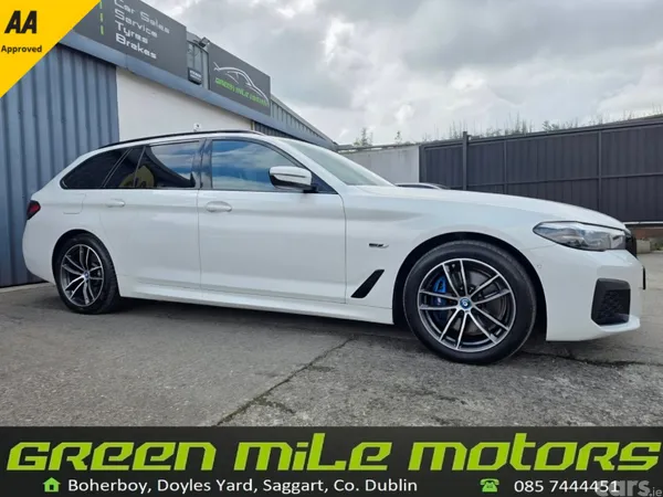 BMW 5-Series Estate/Jeep, Petrol Plug-in Hybrid, 2023, White