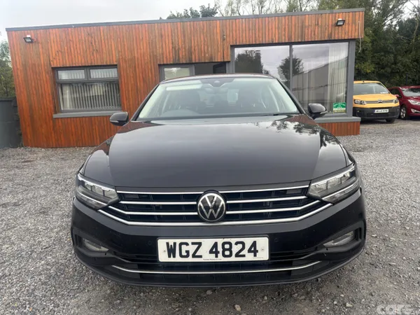 Volkswagen Passat Saloon, Diesel, 2022, Black