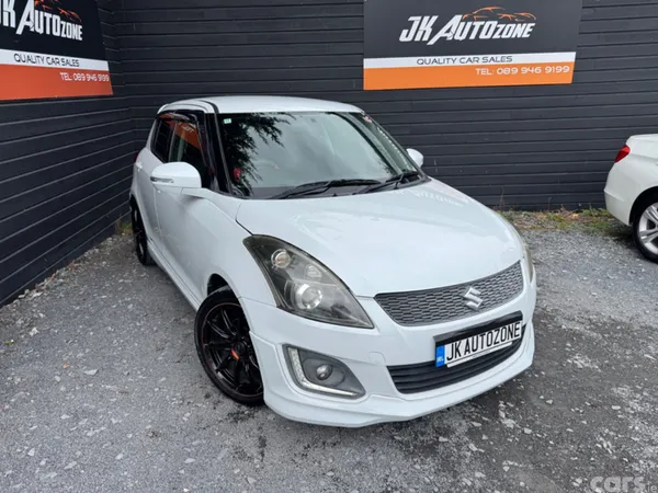 Suzuki Swift Hatchback, Petrol, 2014, White