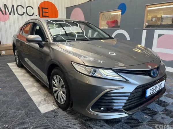 Toyota Camry Saloon, Petrol, 2023, Grey
