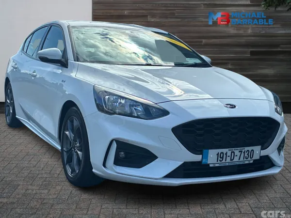 Ford Focus Hatchback, Petrol, 2019, White