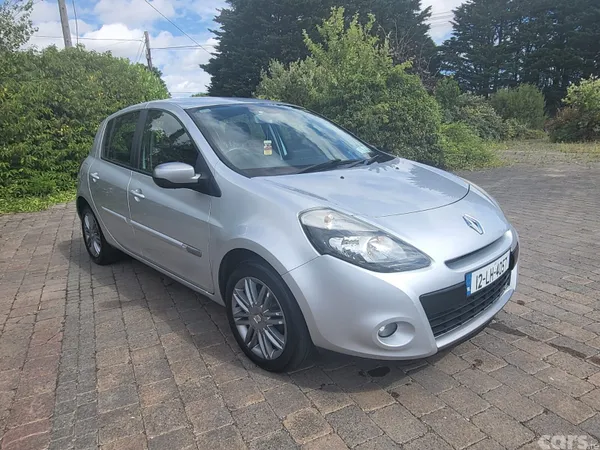 Renault Clio Hatchback, Petrol, 2012, Silver