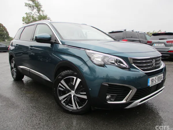 Peugeot 5008 MPV, Petrol, 2019, Green