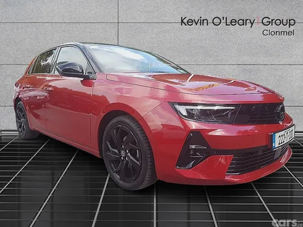 Opel Astra Hatchback, Petrol, 2022, Red