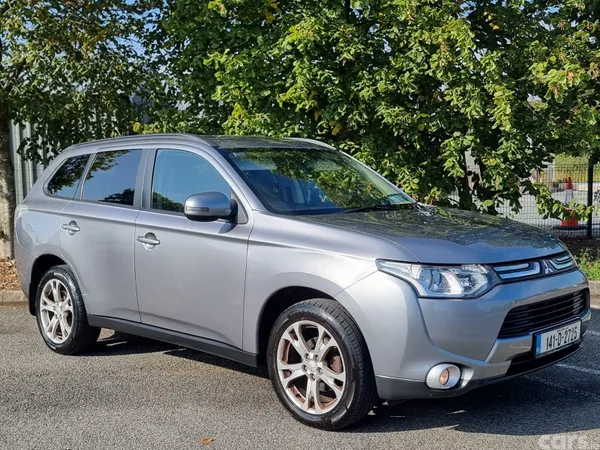 Mitsubishi Outlander SUV, Diesel, 2014, Grey