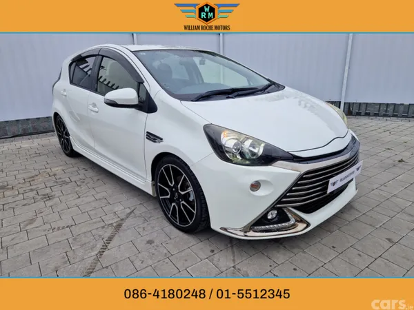 Toyota Aqua Hatchback, Petrol Hybrid, 2015, White