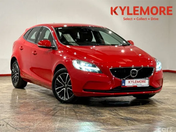 Volvo V40 Hatchback, Petrol, 2019, Red