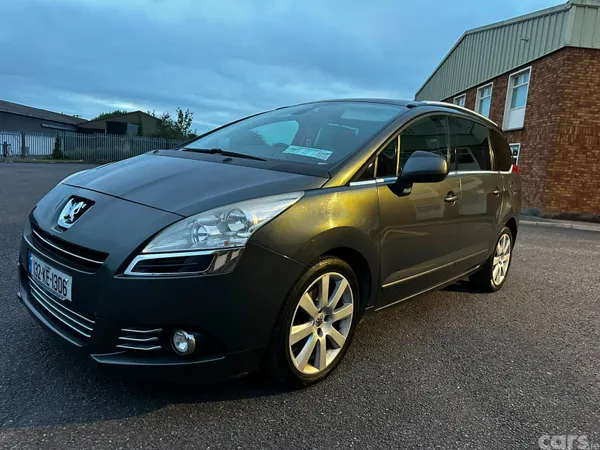 Peugeot 5008 MPV, Diesel, 2013, Grey