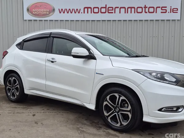 Honda Vezel Hatchback, Petrol Hybrid, 2017, White