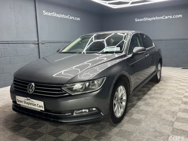 Volkswagen Passat Saloon, Diesel, 2017, Grey