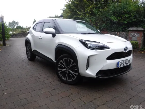 Toyota Yaris Cross SUV, Petrol Hybrid, 2021, White