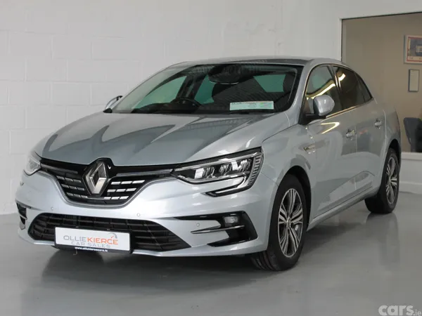 Renault Megane Saloon, Petrol, 2021, Silver