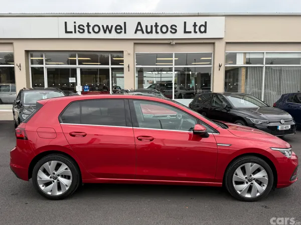 Volkswagen Golf Hatchback, Diesel, 2022, Red