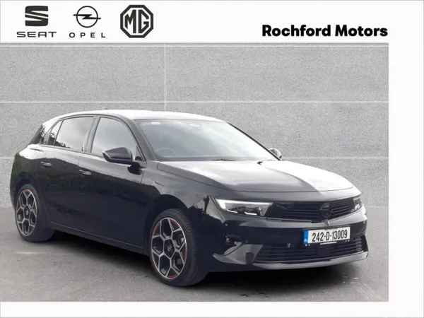 Opel Astra Hatchback, Petrol, 2024, Black