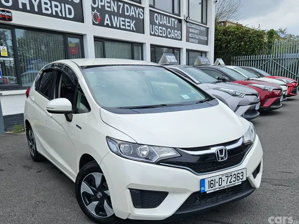 Honda Fit Hatchback, Petrol Hybrid, 2016, White