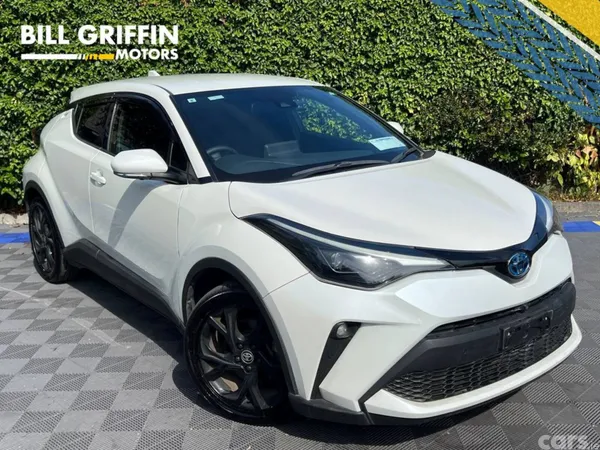 Toyota C-HR SUV, Petrol Hybrid, 2021, White