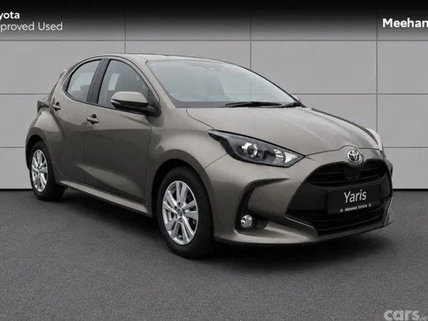 Toyota Yaris Hatchback, Petrol Hybrid, 2023, Bronze