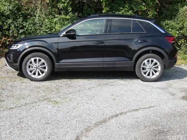 Volkswagen T-Roc SUV, Diesel, 2026, Black