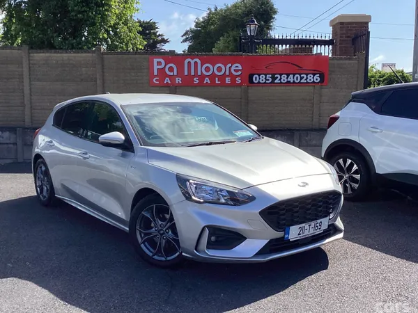 Ford Focus Hatchback, Petrol Hybrid, 2021, Grey