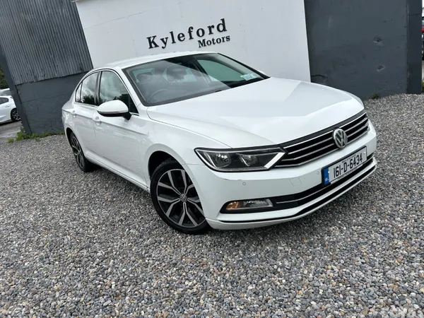 Volkswagen Passat Saloon, Diesel, 2016, White