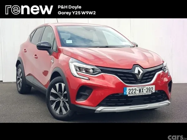 Renault Captur Hatchback, Petrol, 2022, Red