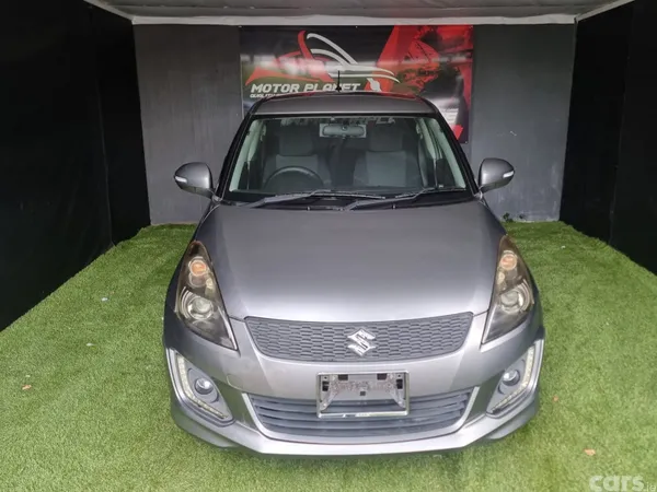 Suzuki Swift Hatchback, Petrol, 2014, Silver