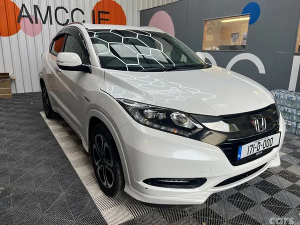 Honda Vezel SUV, Petrol Hybrid, 2017, White