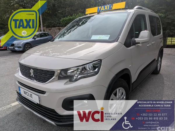 Peugeot Rifter MPV, Diesel, 2021, Beige