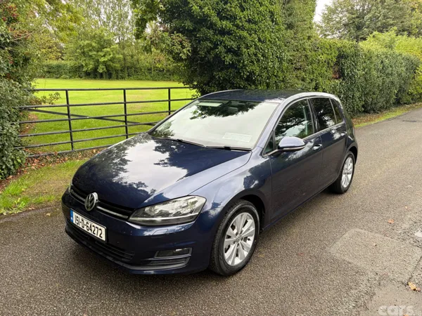 Volkswagen Golf Hatchback, Petrol, 2015, Red